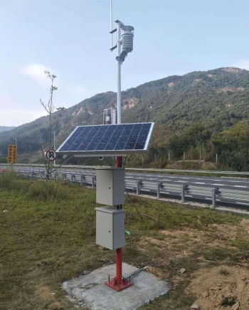森（sēn）林野外氣（qì）象自動在線環境監測站