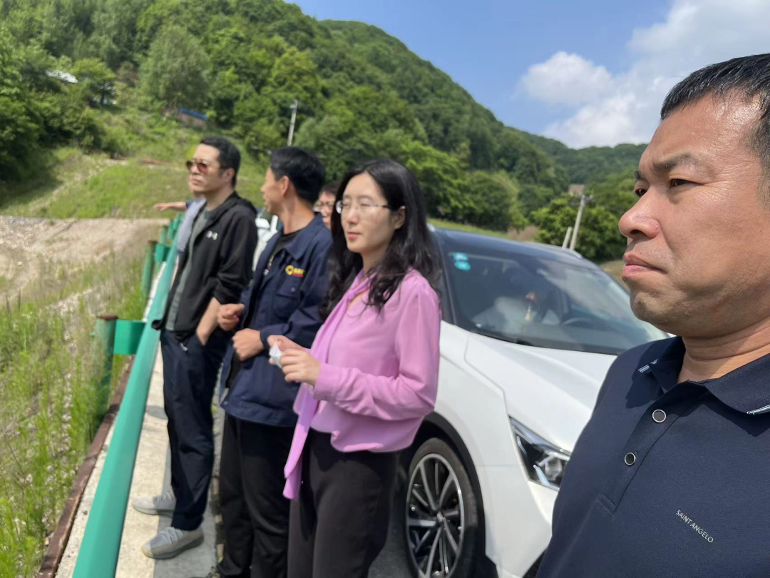 吉林(lín)省生態環境廳土壤生態(tài)環(huán)境處調研督導曆史遺留(liú)固(gù)體廢物調查和尾(wěi)礦庫汙染隱患排查工作 吉林省生態環(huán)境廳土(tǔ)壤生態環境處調研督導曆史遺留固(gù)體廢物調查和尾礦庫汙染隱患排查工作