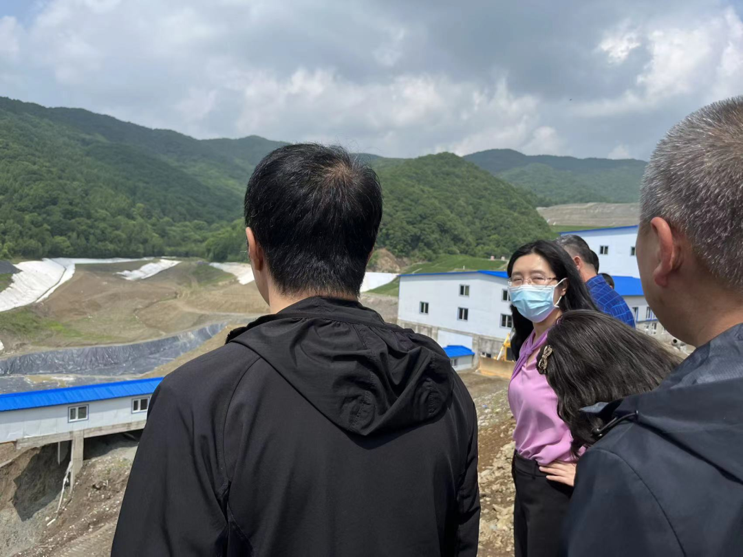 吉林省生態環境廳土壤生態環境處調研督(dū)導曆史遺(yí)留固體廢物調查和尾(wěi)礦(kuàng)庫汙染隱患排查工作(zuò) 吉(jí)林省生態環境廳土壤生態環(huán)境處(chù)調研督導曆史遺留固體(tǐ)廢物調查和尾礦(kuàng)庫汙染隱患排查(chá)工作